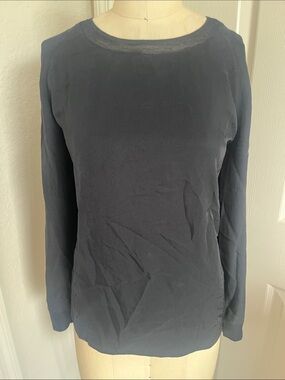 Vince Navy Blue Long Sleeve Women's Top Flowy business casual travel layer